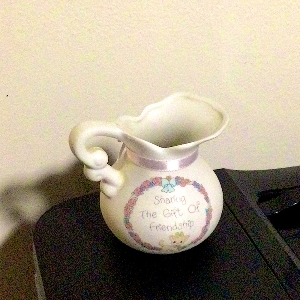 1992 Precious Moments collection “Sharing the Gift of Friendship”